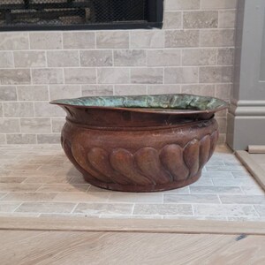 18th Century Continental European Hammered Copper Wine Bottle Cistern chiller ice bucket w/ verdigris! jardiniere planter firewood holder image 2