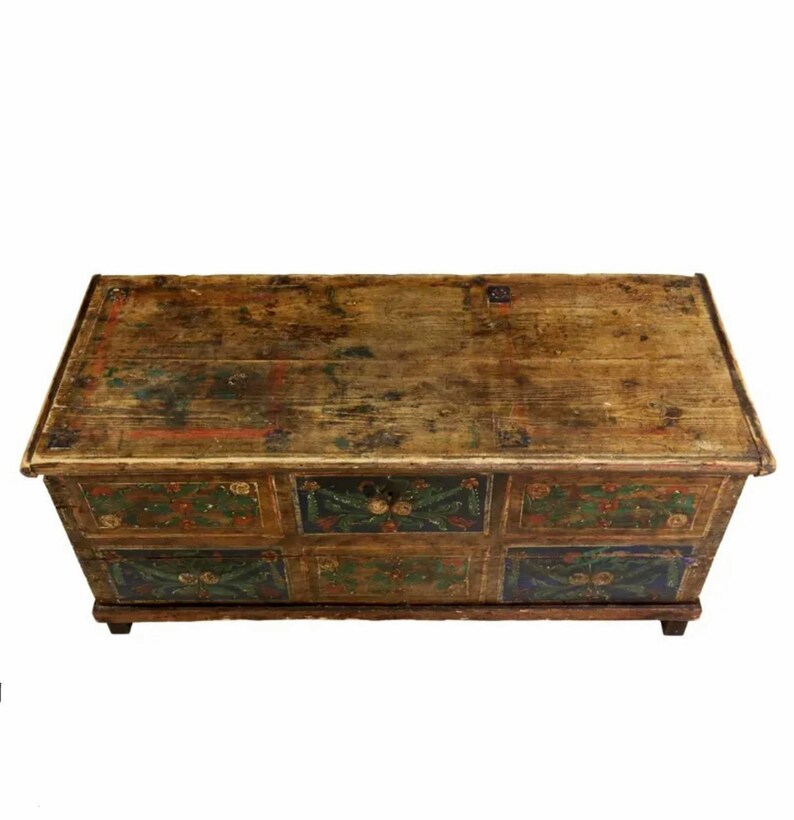 19th Century Scandinavian Country Folk Hand-Painted Pine Storage Trunk Blanket Chest Repurposed Coffee Table image 3