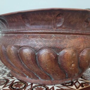 18th Century Continental European Hammered Copper Wine Bottle Cistern chiller ice bucket w/ verdigris! jardiniere planter firewood holder image 10