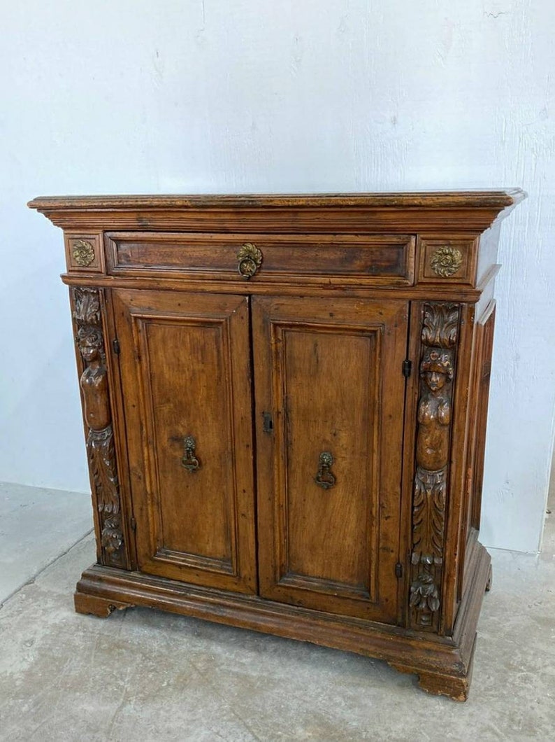 18th Century Italian Carved Walnut Two Door Cabinet Credenza Antique Sideboard Server image 4