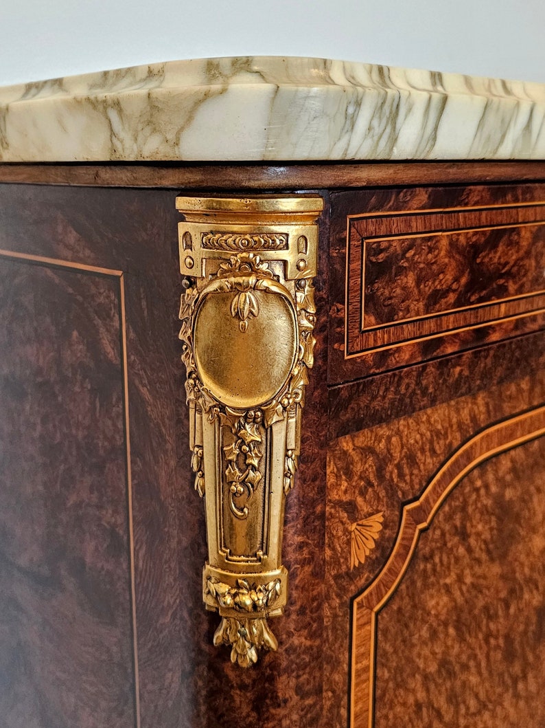 Antique French Transitional Louis XV XVI Style Amboyna Burlwood Gilt Bronze Mounted Marble Top Bedside Cabinet Nightstand image 8