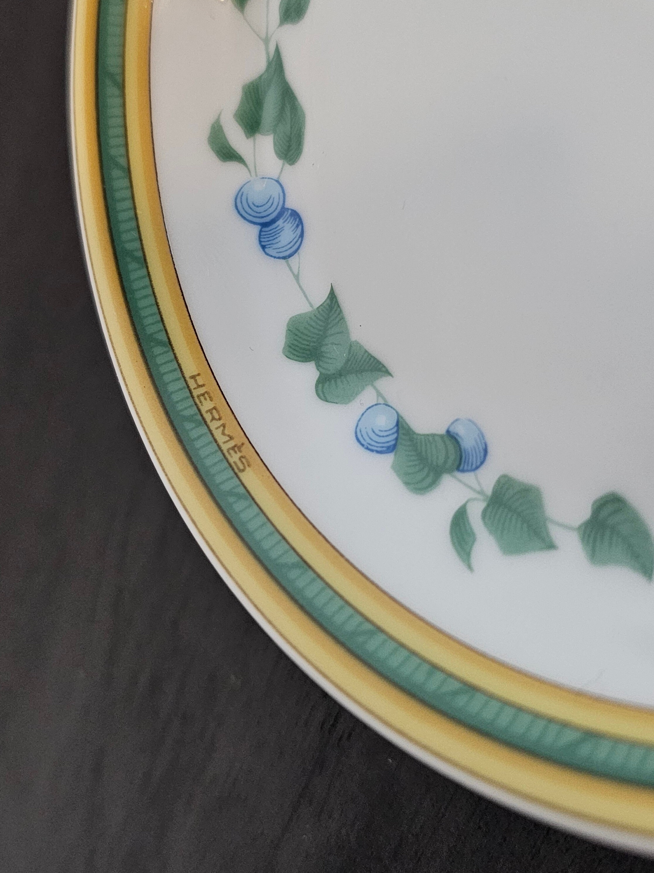 HERMES Limoges トゥカン プレート 楕円形 Hermes Paris Toucan Limoges Porcelain Small Cup Bowl & Dish Plate
