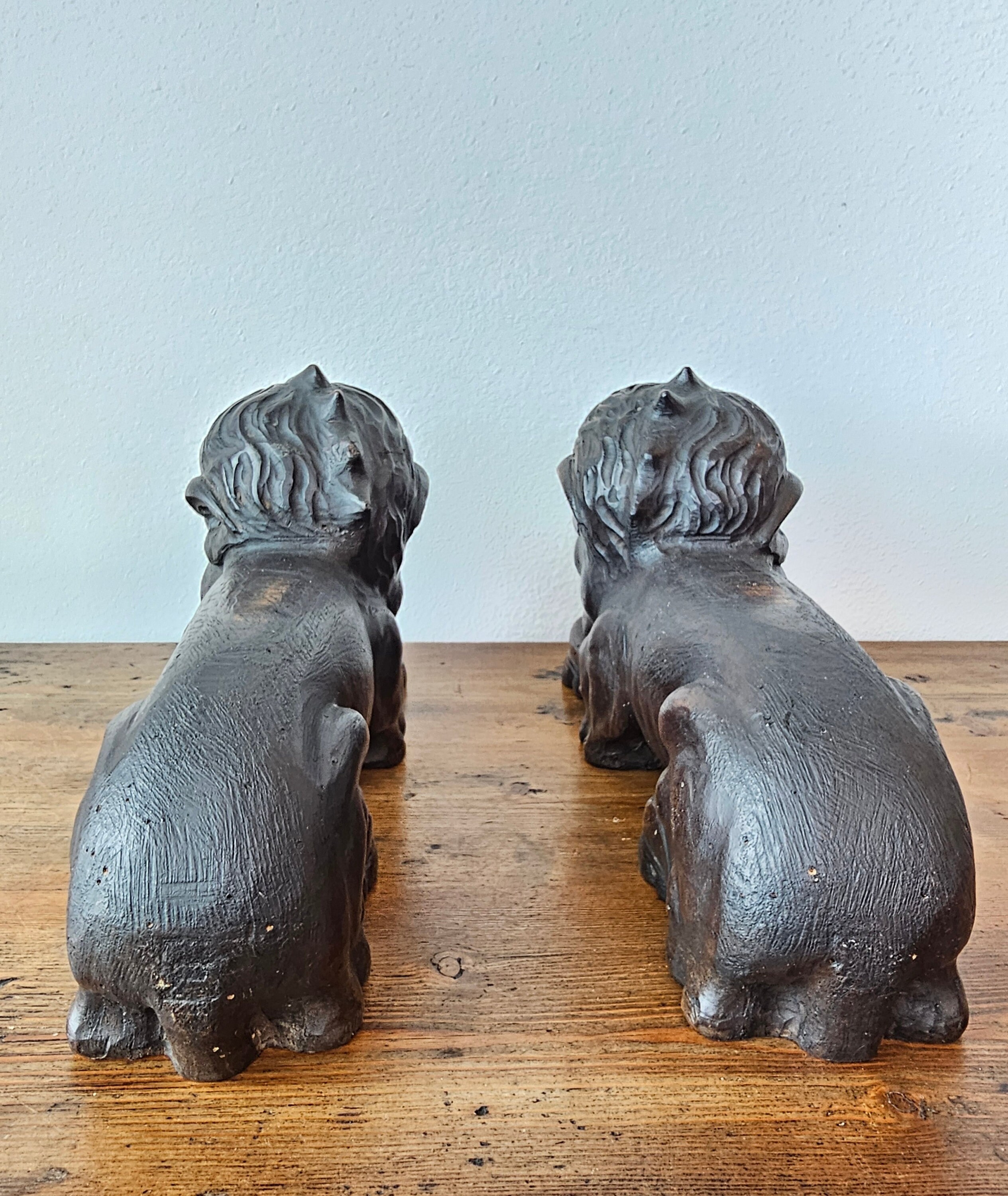 Gothique art populaire 19e lion medieval en bois moyen age