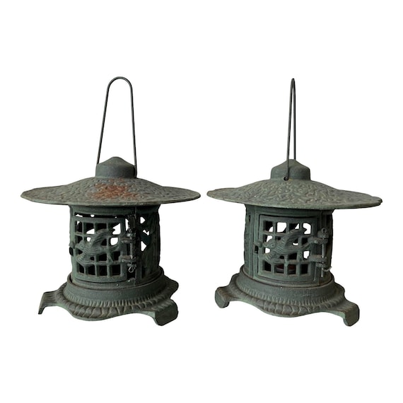 Cast iron outdoor lanterns deals