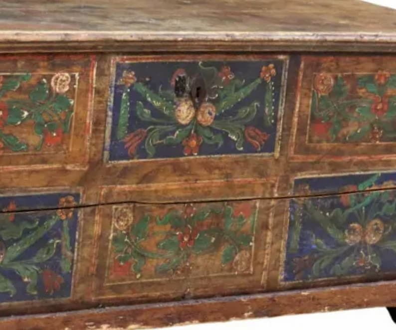 19th Century Scandinavian Country Folk Hand-Painted Pine Storage Trunk Blanket Chest Repurposed Coffee Table image 6