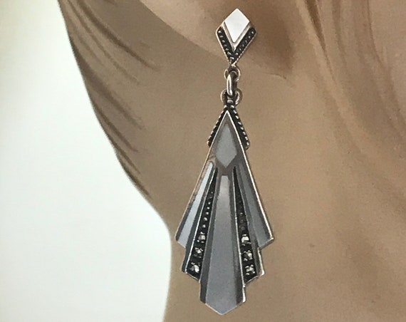 Beautiful Solid silver mother of pearl Marcasite Art Deco style earrings
