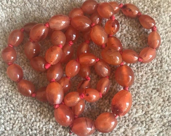 Beautiful Art Deco hand knotted Carnelian stone beaded necklace 28" healing stone