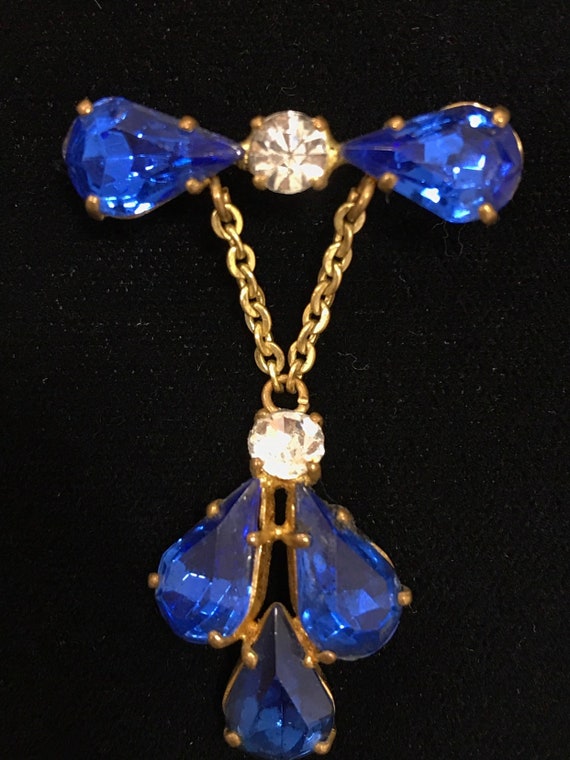Stunning 1950s blue rhinestone drop brooch