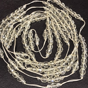 Art Deco hand threaded glass beaded flapper necklace