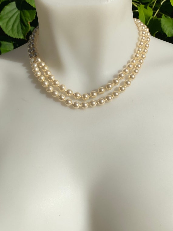 Vintage 1950s/60s double stranded faux pearl beaded pearl necklace