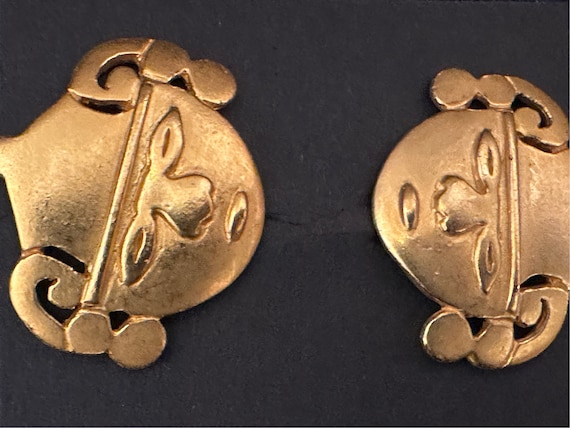 Vintage bright gold plated Colombian style statement piece clip on earrings jewellery 1980-90