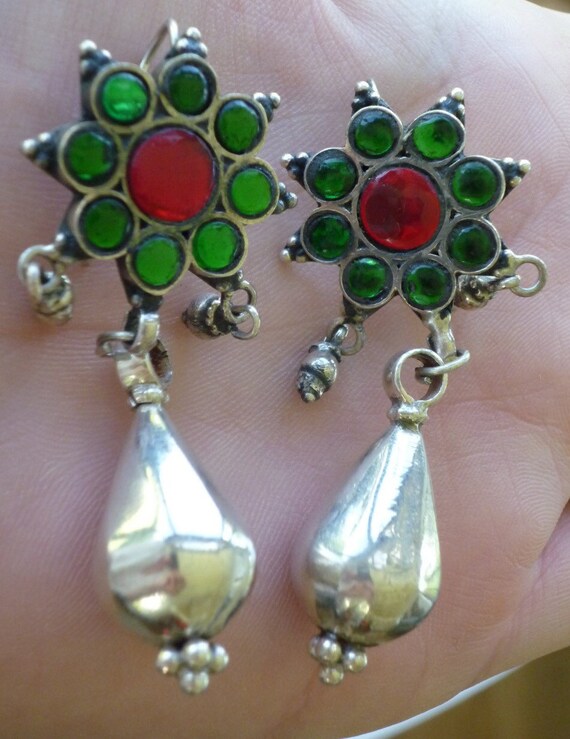 Vintage solid silver Middle Eastern dangle drop earrings