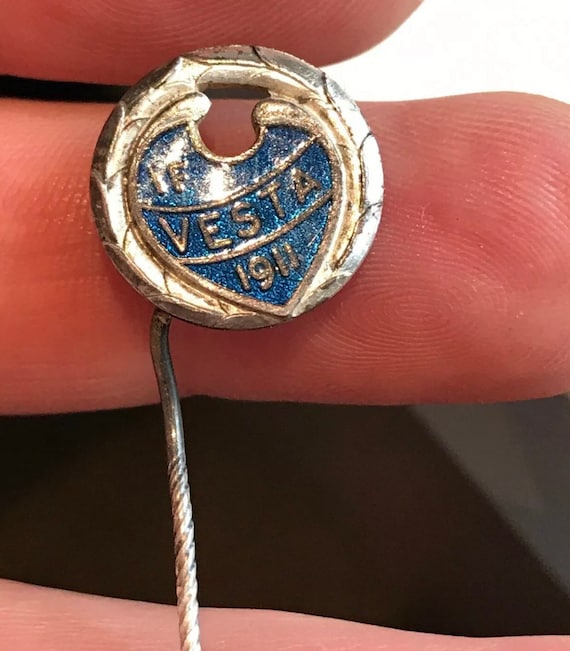 Rare IF VESTA 1911 Swedish football club badge pin