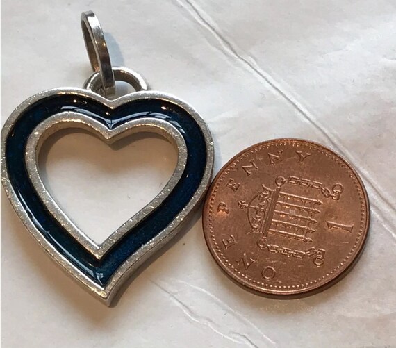 800 silver hallmarked navy blue enamelled heart shaped pendant charm