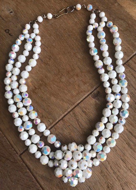 Vintage 1960s white carnival glass three stranded beaded choker necklace