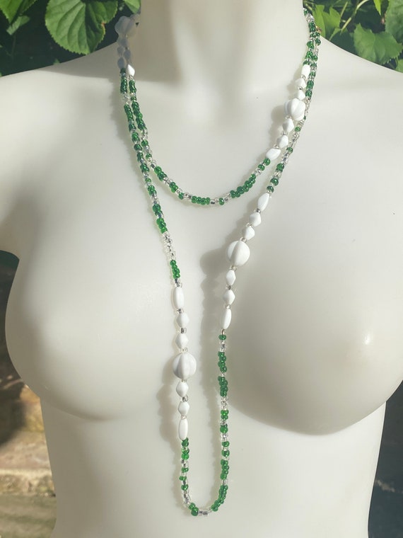 Art Deco Green & White Glass Beaded Flapper Necklace - 54 Inch