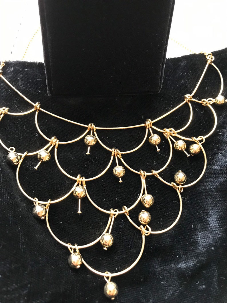 Beautiful vintage 1960s gold plated droplets choker with matching clip earrings