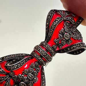 Stunning Vintage 925 silver and Marcasite ruby red plique a Jour Bow brooch