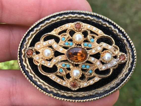 A Striking Victorian revival style brooch by makers Art Mode Jewellery Arthur Pepper Jewellery