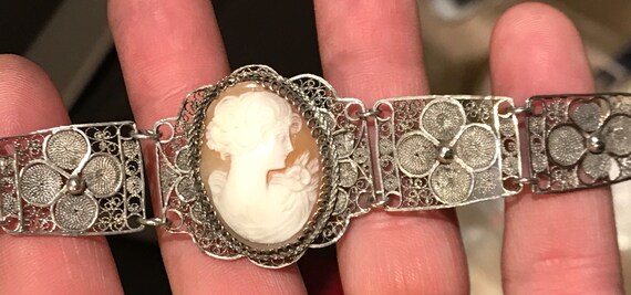 Stunning Vintage Italian real shell cameo solid filigree bracelet