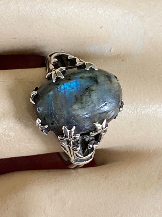 Unusual vintage gothic style dark labradorite stone silver ring Sz P