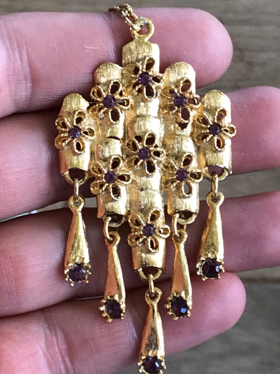 Lovely vintage 1970s gold plated rhinestone drop pendant necklace