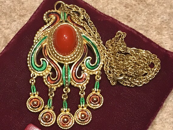 unique vintage Japanese Goldtone and enamelled vintage pendant necklace