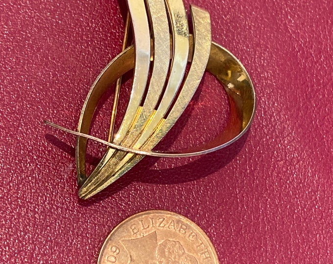 Vintage Amerik rolled gold stylish brooch pin c1950s -1960s