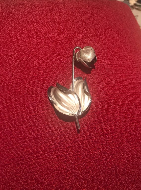 vintage sterling silver flower brooch signed by Bond Boyd