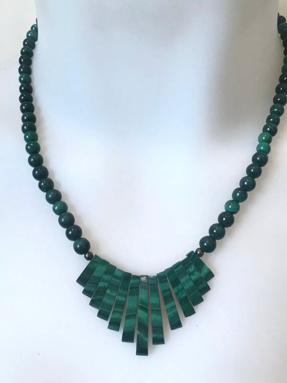Beautiful Vintage Malachite Stone Beaded Necklace
