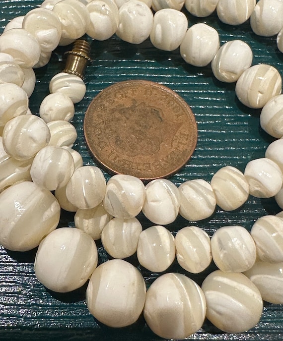 Collier Ancien En Perles De Nacre – Occasion, Parfait état – Style Vintage élégant