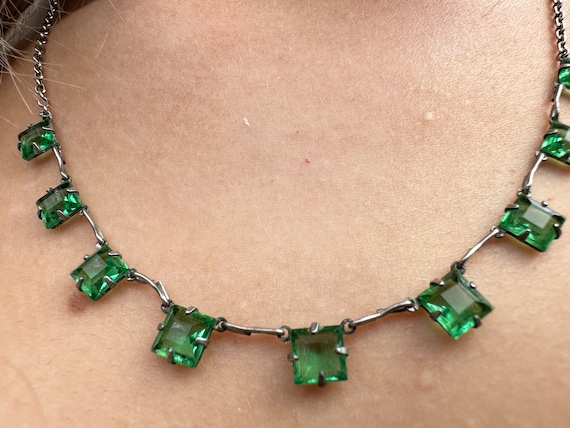 Vintage Art Deco Necklace: Silver Toned  Emerald Green Glass, 20 inches in length