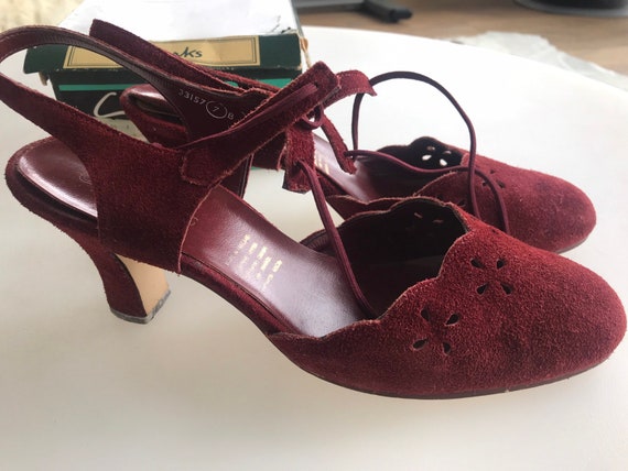 Vintage 1970's Clarks Wessex polly wine coloured suede heels sling back sandals sz7