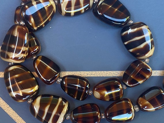 Beautiful vintage glass tiger stripes pebble bead… - image 2