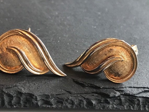 vintage 1970s Gold plated Designer signed PUCCINI clip on earrings