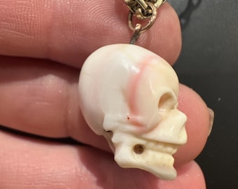 Victorian carved Conch shell Skull Pendant charm chain necklace