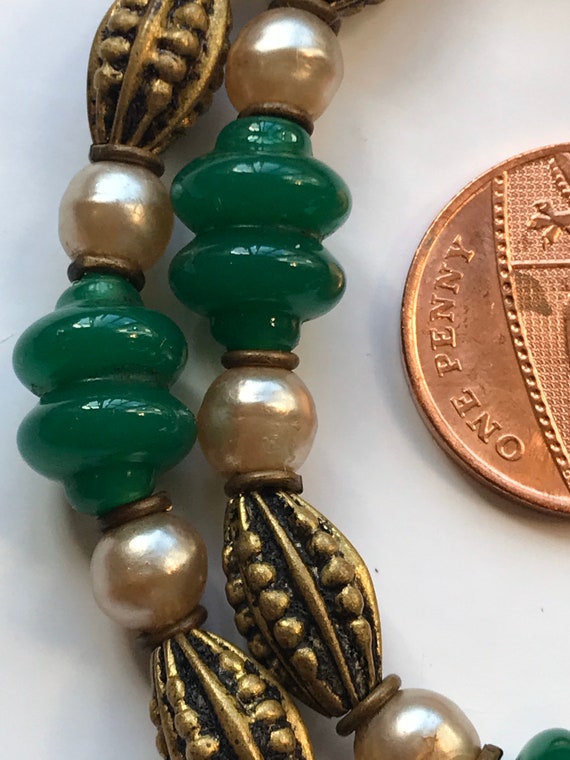 Unusual Vintage Art Deco Czech glass beaded necklace 16 inch length