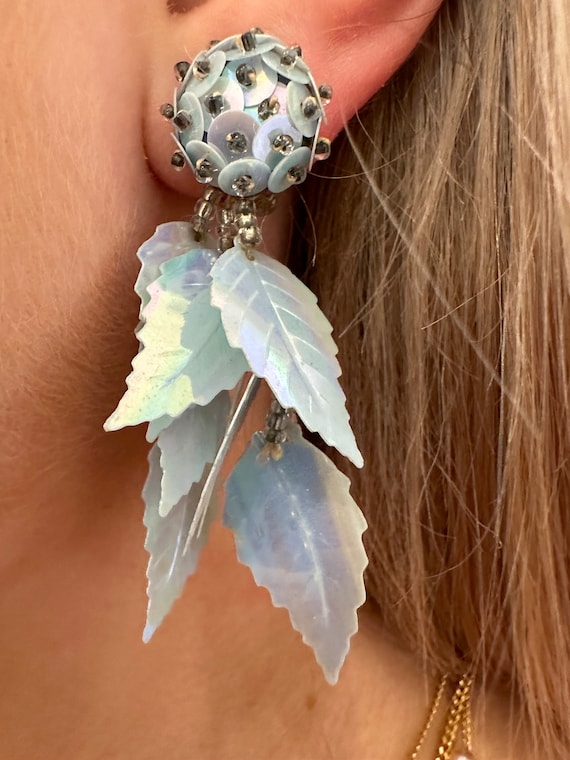 vintage retro 1950s pastel blue beaded leaf sequin dangle drop earrings