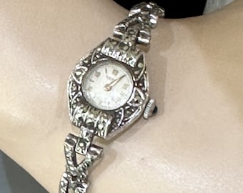 Zegarek damski obrotowy vintage w stylu Art Deco, 17' Jewels, mechaniczny, z kamieniami, wyprodukowany w Szwajcarii