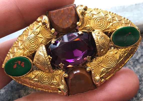 Beautiful Scottish Vintage gold plated Victorian revival faux agate brooch/pin