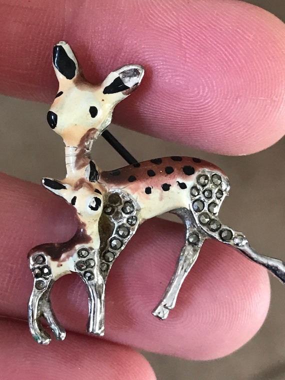Beautiful vintage miniature baby Deer/ Fawn brooch/pin in enamel and marcasite