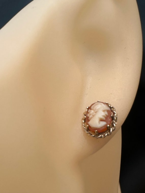 A pair of hallmarked 9ct gold vintage cameo stud earrings