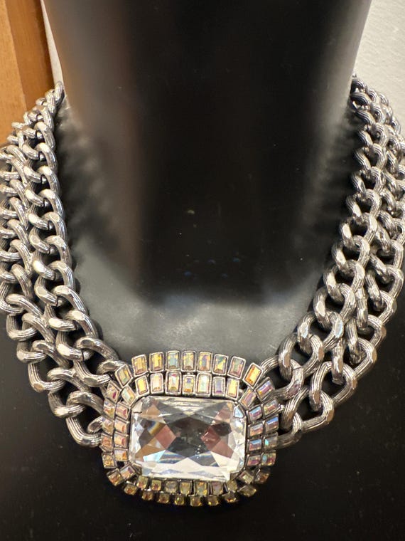 Vintage Butler & Wilson silver Tone chunky Chain Choker necklace Egyptian Style iridescence Glass boxed