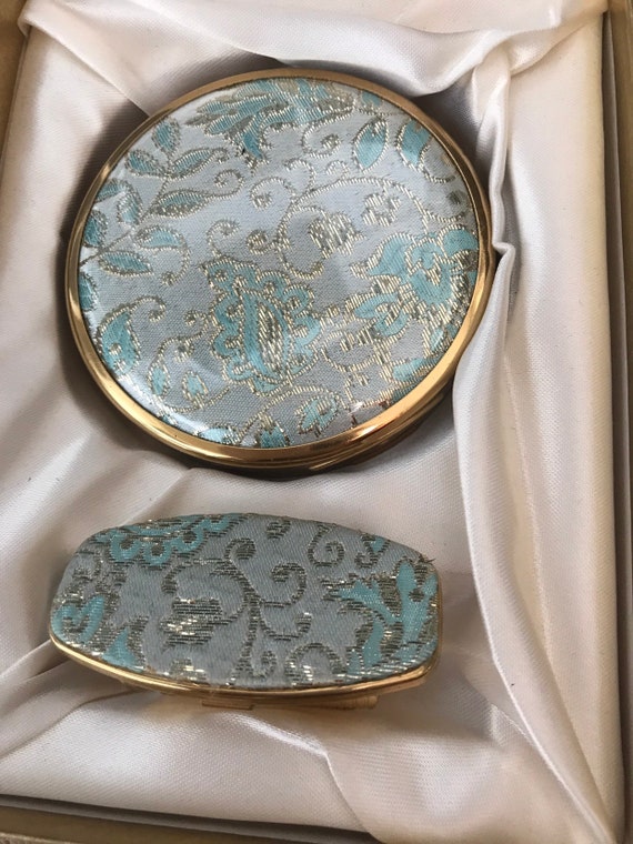 Blue tapestry set of 1950s matching compact and lipstick mirror mint condition