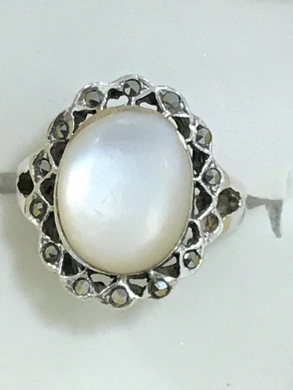 Vintage 925 silver mother of pearl and Marcasite ladies ring size K or US 5.5