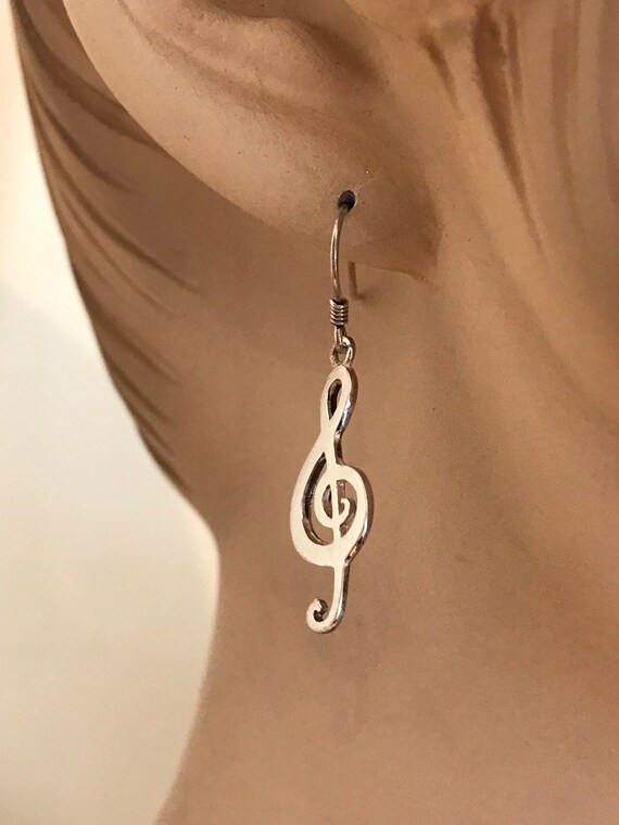 Beautiful solid Silver drop earrings treble clef music theme