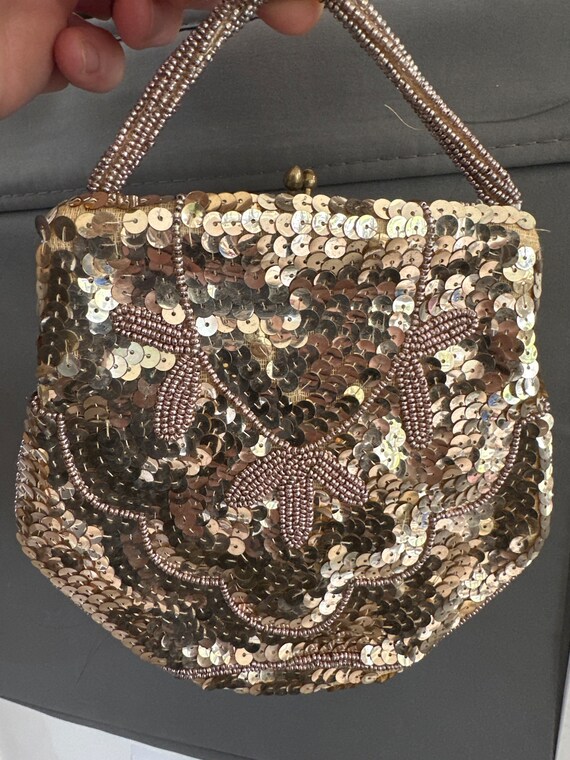 Art Deco gold beaded and sequinned evening purse … - image 10