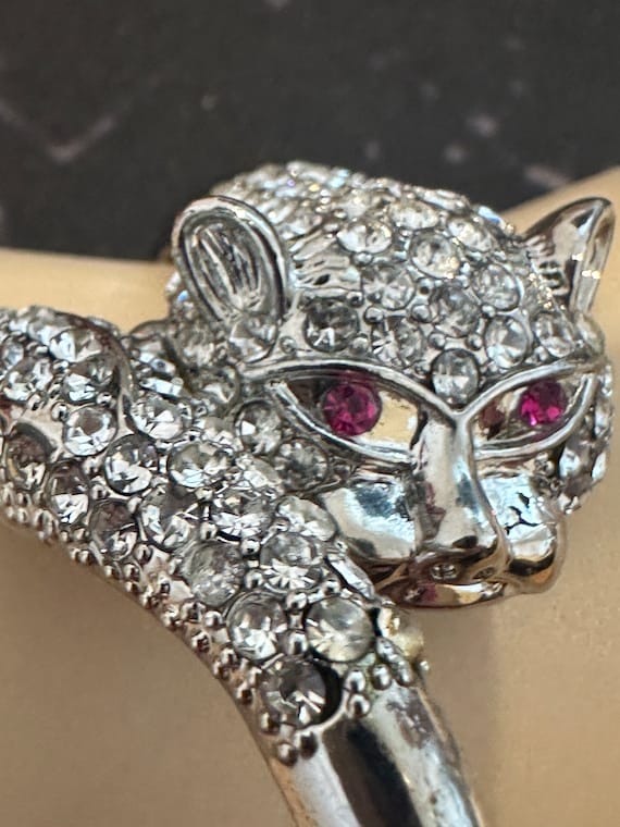 vintage rhinestone covered  silver tone cats head bracelet