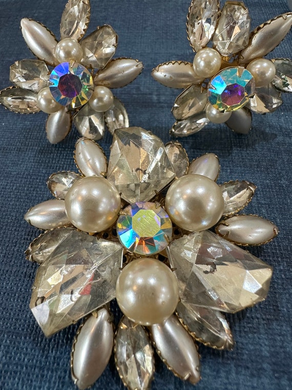 Vintage signed Judy Lee Jewellery set clip on earrings and brooch Aurora Borealis crystal & faux pearl