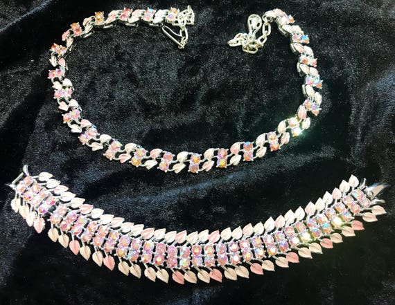 A beautiful pink enamelled rhinestone demi parure bracelet and necklace by jewelcraft c1950 beautiful condition